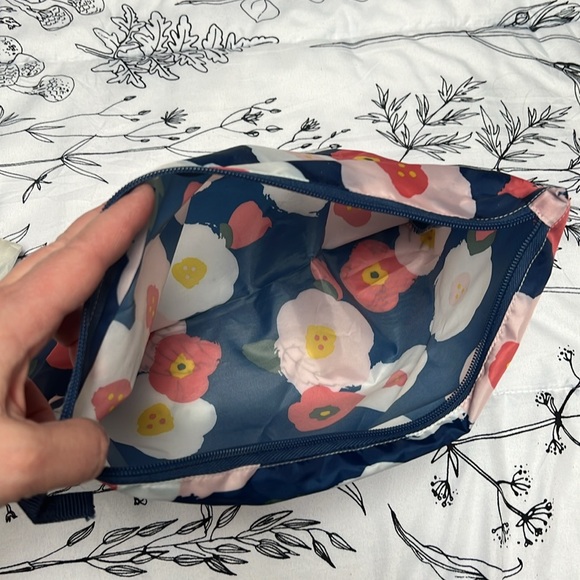 BOON SUPPLY Two Polyester Travel Bags Pouches Floral and Stripes - Picture 8 of 10